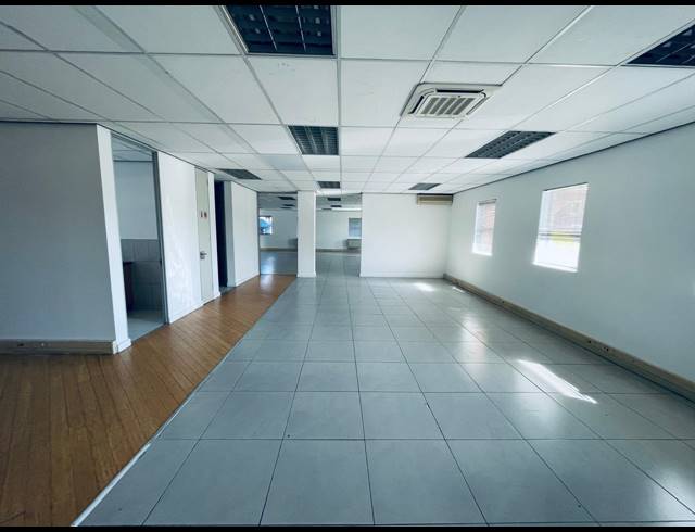 434M² OFFICE TO LET IN FOURWAYS